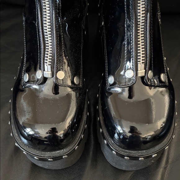 Demonia Ashes 100 Black Patent Faux Leather Combat Boots w/Silver Zipper Sz 9 - Picture 6 of 11